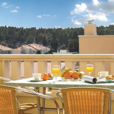 *x * Apartman Makarska